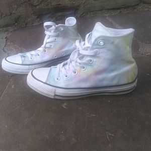 Pastel tie dye coverse